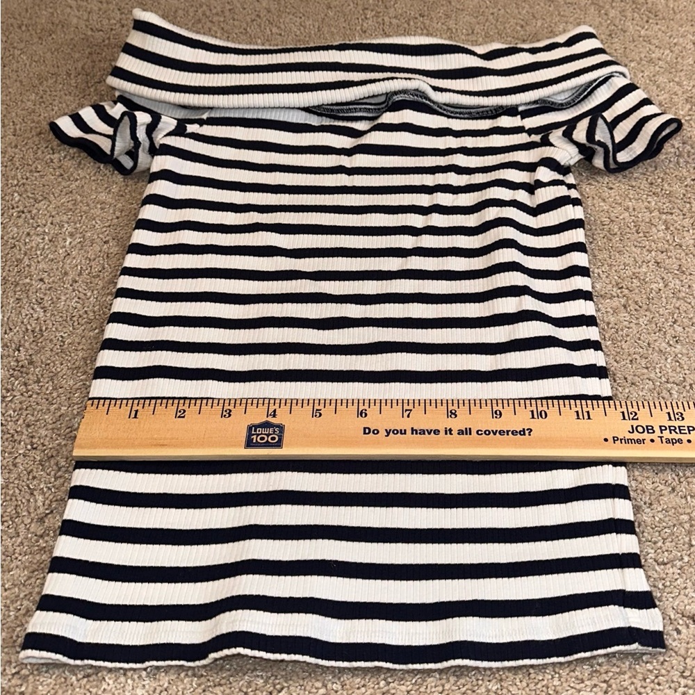 LOFT Striped Off-Shoulder Top. Size M - Picture 11 of 11